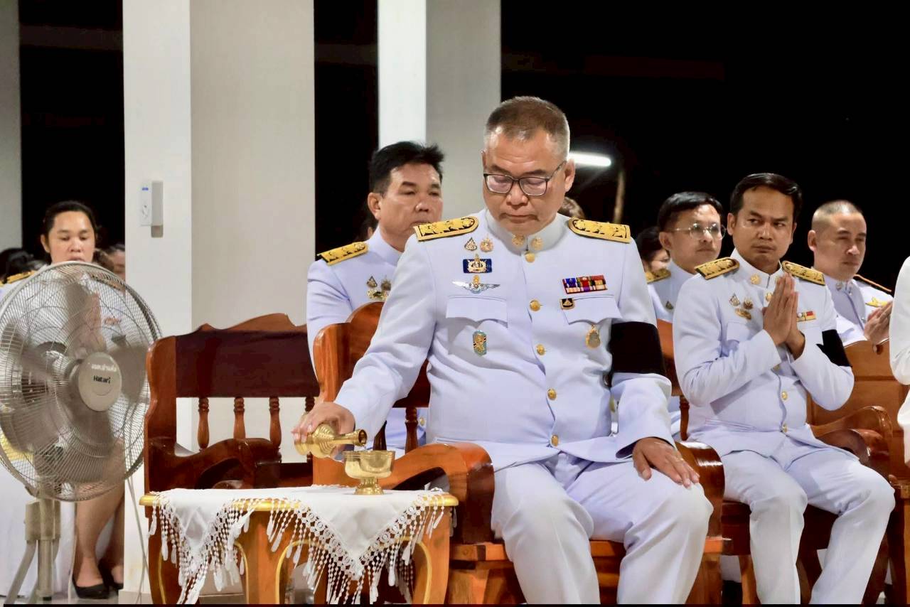 พช.โพนสวรรค์ ร่วมพิธีอัญเชิญพวงมาลาพระราชทานและพิธีบำเพ็ญกุศลศพสวดพระอภิธรรม “หลวงปู่คีบ ธีรปญฺโญ”