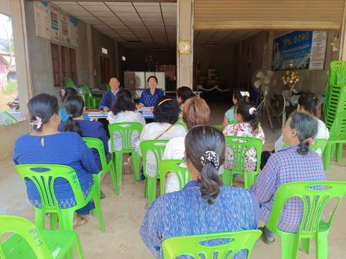 พช.โพนสวรรค์ ลงพื้นที่ติดตามสนับสนุนจัดทำข้อมูลกลุ่มออมทรัพย์เพื่อการผลิตบ้านเสาเล้าทุ่ง